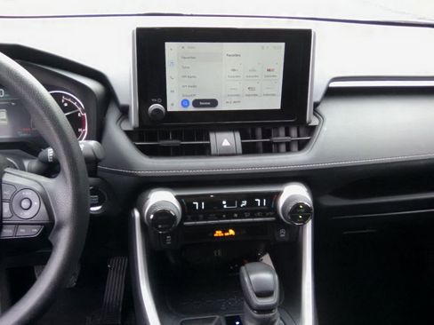 Used 2024 Toyota RAV4 XLE image 12