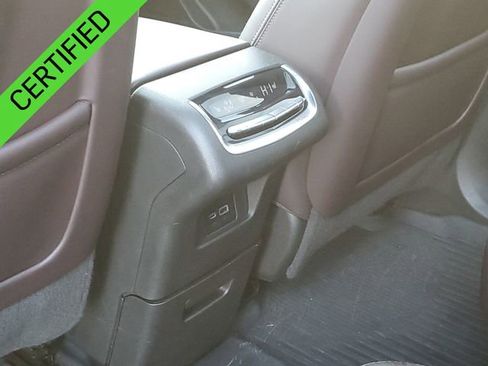 Certified 2022 Cadillac XT6 Premium Luxury image 23