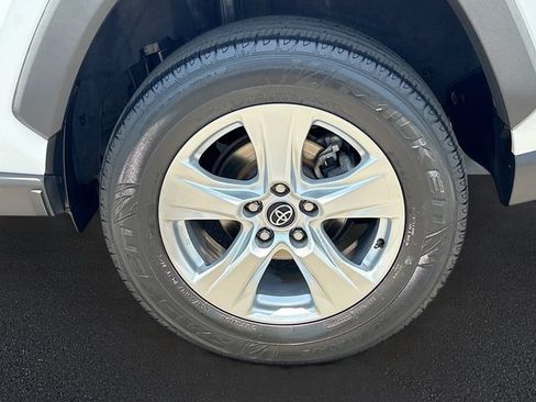 Used 2021 Toyota RAV4 XLE FWD image 29