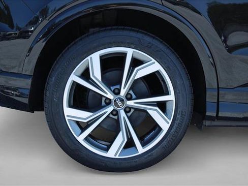 Used 2022 Audi Q4 e-tron Premium Plus AWD/4WD image 12