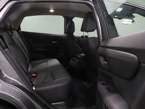 Used 2024 Nissan Ariya AWD image 17