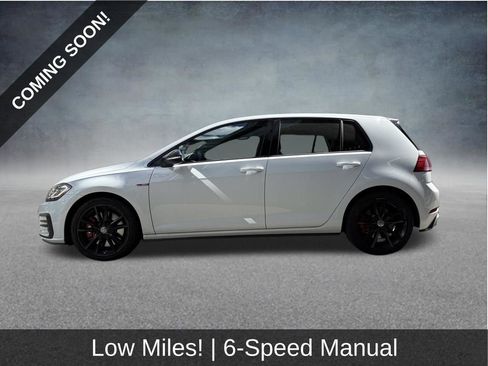 Used 2021 Volkswagen Golf 4-Door FWD image 3