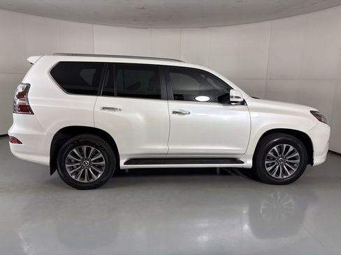 Used 2023 Lexus GX 460 Luxury image 9