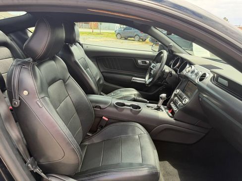 Used 2019 Ford Mustang GT Premium w/ GT Performance Package RWD image 28