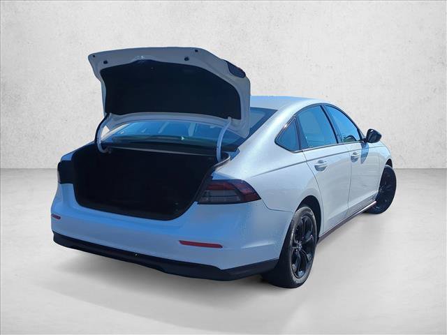 Certified 2025 Honda Accord SE image 2