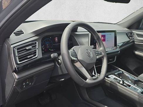 New 2026 Volkswagen Atlas Cross Sport SE FWD image 8