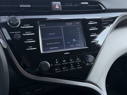 Used 2020 Toyota Camry LE AWD/4WD image 24