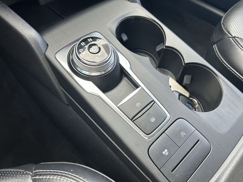 Used 2020 Ford Escape SEL image 15