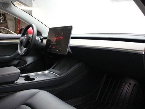 Used 2022 Tesla Model 3 Performance image 24