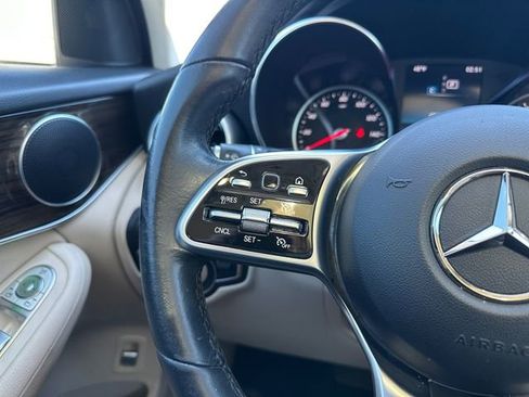 Used 2022 Mercedes-Benz GLC 300 w/ Premium Package Lite image 23