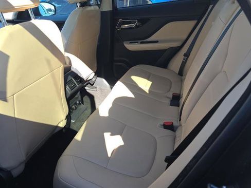 Used 2020 Jaguar F-PACE Premium image 14