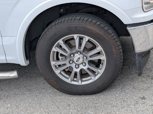 Used 2020 Ford F150 Lariat RWD image 10