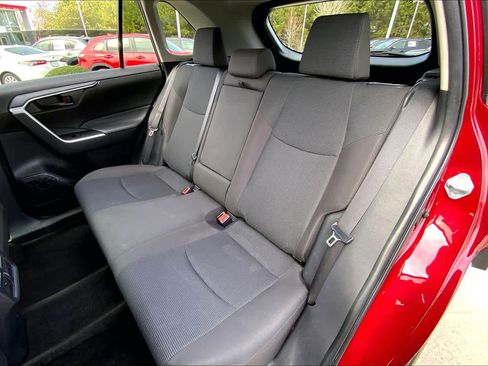 Used 2024 Toyota RAV4 LE AWD/4WD image 34