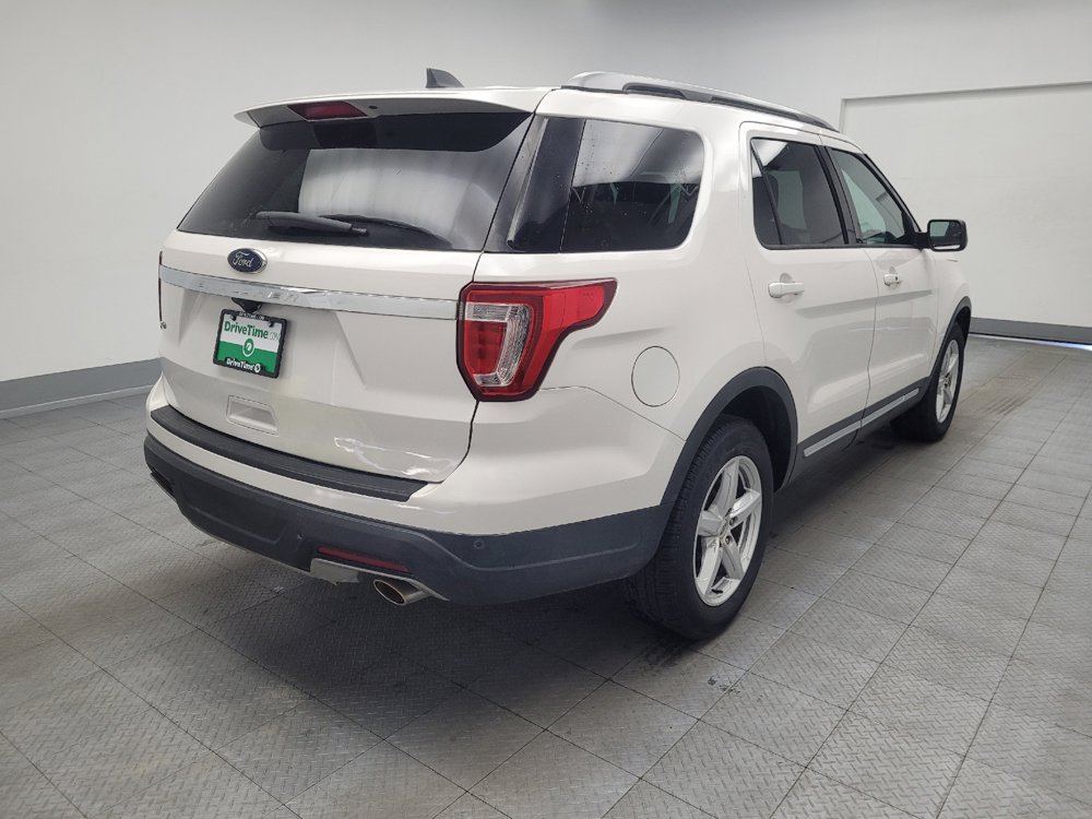 Used 2018 Ford Explorer XLT FWD image 9
