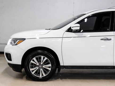 Used 2017 Nissan Pathfinder SL FWD image 12
