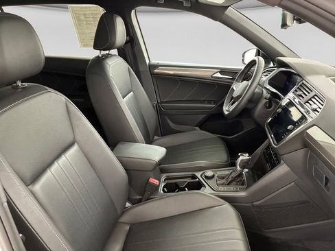Used 2023 Volkswagen Tiguan SE R-Line AWD/4WD image 14