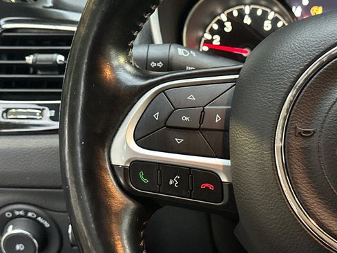 Used 2021 Jeep Compass Limited image 24