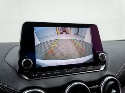 Used 2020 Nissan Sentra SV image 19