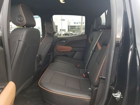 Used 2025 GMC Canyon AT4 AWD/4WD image 15