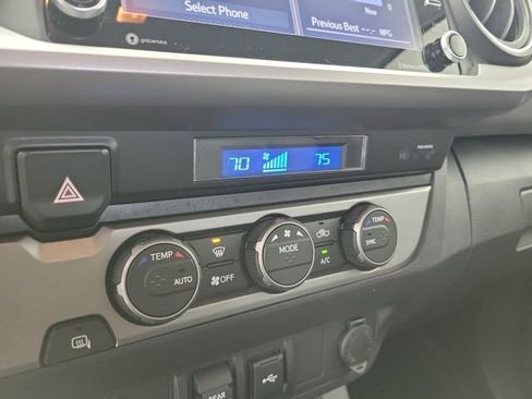 Used 2022 Toyota Tacoma SR5 RWD image 28
