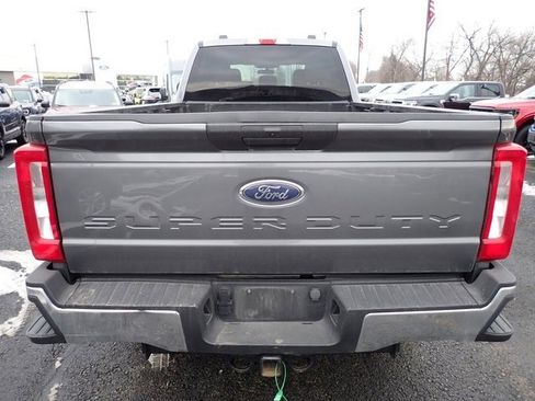 Used 2024 Ford F250 XLT image 4