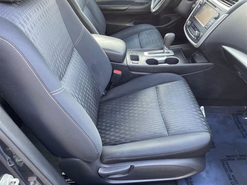 Used 2016 Nissan Altima 2.5 SV w/ Convenience Package image 18