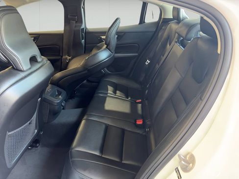 Used 2025 Volvo S60 B5 Plus FWD image 19