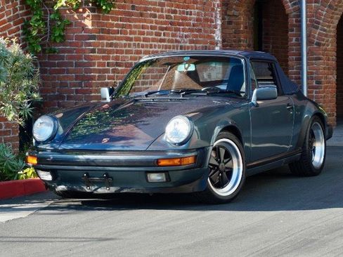 Used 1987 Porsche 911 Carrera RWD image 17