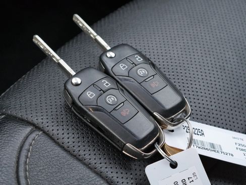 Used 2017 Ford F250 Lariat image 38