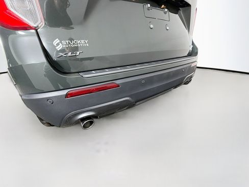Used 2022 Ford Explorer XLT w/ Equipment Group 202A image 36