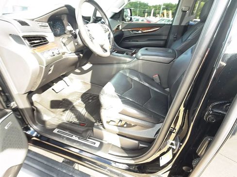 Used 2019 Cadillac Escalade ESV Premium Luxury AWD/4WD image 87