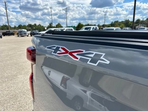 Used 2024 Chevrolet Silverado 1500 LT w/ Safety Package AWD/4WD image 50