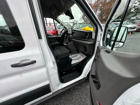 Used 2023 Ford Transit 350 XLT image 15