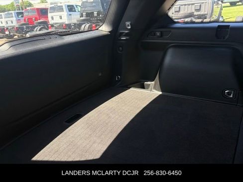 Used 2023 Jeep Grand Cherokee Altitude RWD image 18