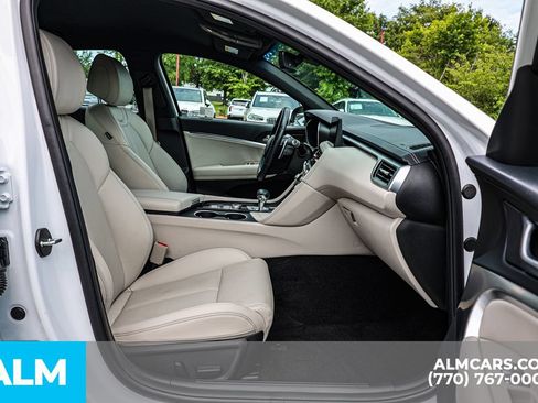 Used 2025 Genesis G70 2.5T AWD/4WD image 21
