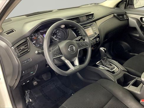 Used 2018 Nissan Rogue Sport S FWD image 16