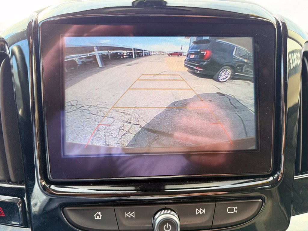 Used 2018 Chevrolet Traverse LT FWD image 14