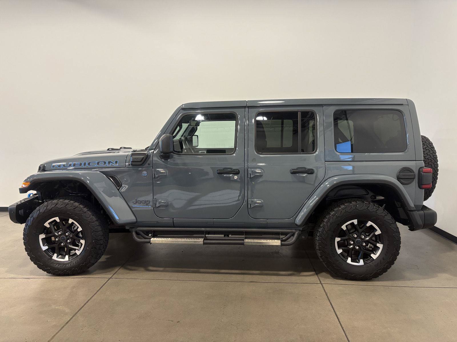 Used 2024 Jeep Wrangler Unlimited Rubicon 4xe AWD/4WD image 6
