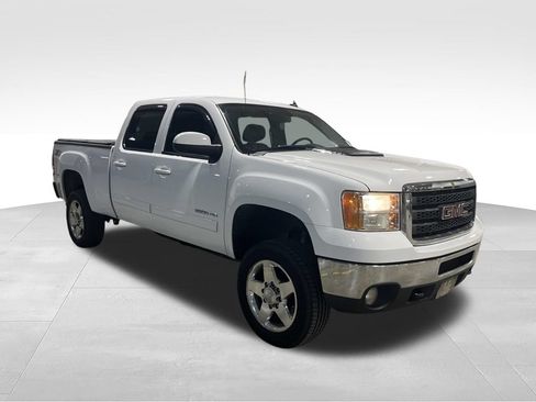 Used 2011 GMC Sierra 2500 SLT w/ Suspension Package, Off-Road AWD/4WD image 5