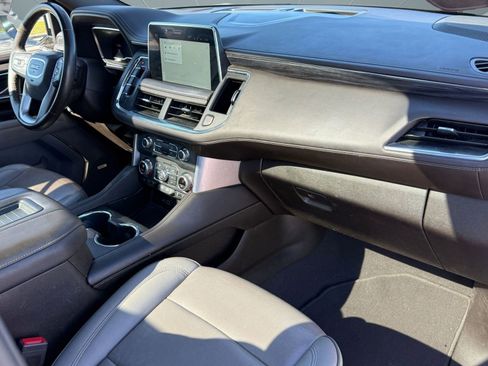 Used 2022 GMC Yukon SLT image 32