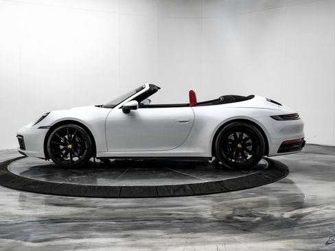 Used 2021 Porsche 911 Carrera 4 image 5