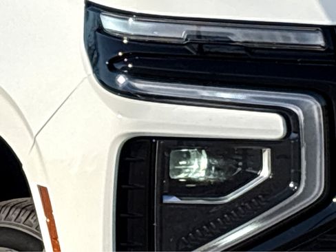 Used 2025 Chevrolet Tahoe LT w/ Comfort Package image 19