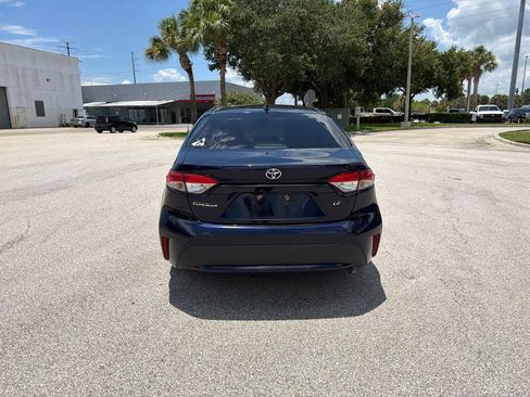 Used 2021 Toyota Corolla LE FWD image 4
