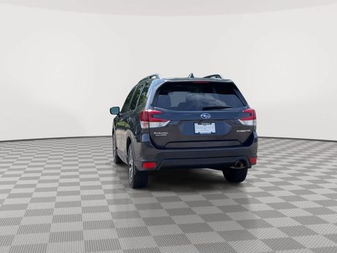 Used 2019 Subaru Forester Premium w/ All-Weather Package AWD/4WD image 7