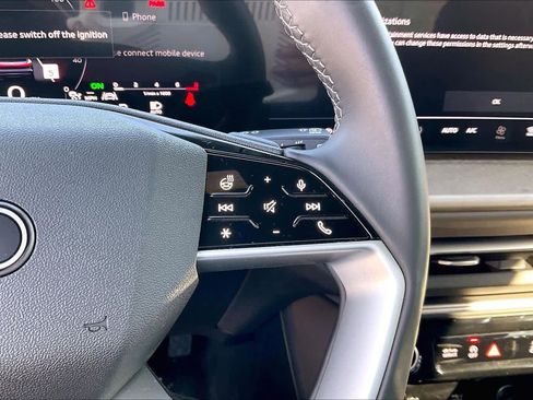 Certified 2025 Audi Q5 Premium w/ Convenience Package image 22