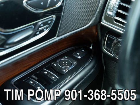 Used 2018 Lincoln Navigator Reserve AWD/4WD image 32