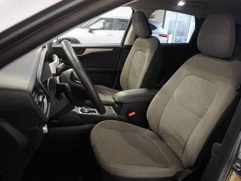 Used 2022 Ford Escape SE w/ Cold Weather Package image 19