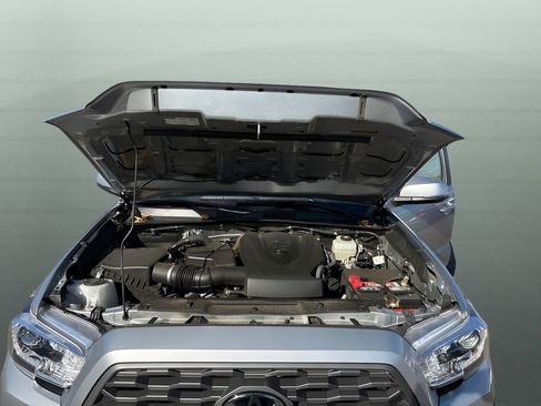 Used 2022 Toyota Tacoma TRD Off-Road image 24