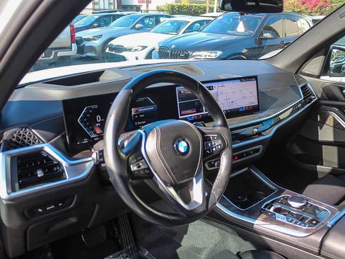 Used 2024 BMW X5 xDrive40i w/ Premium Package AWD/4WD image 16