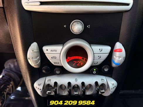 Used 2010 MINI Cooper Hardtop FWD image 18